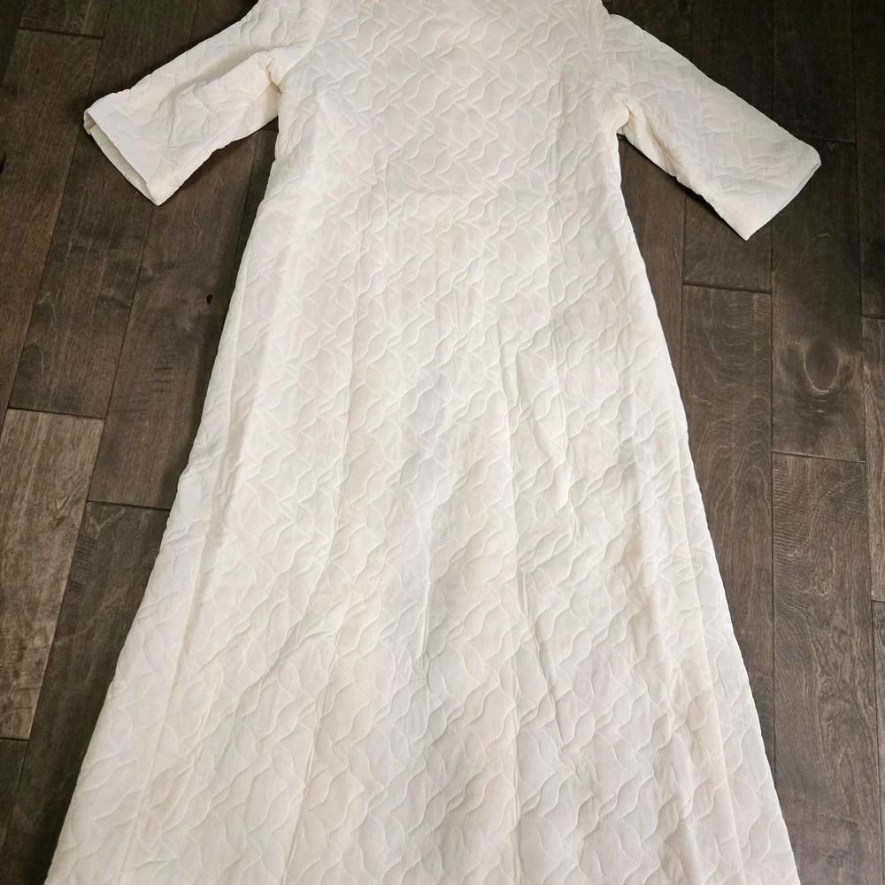 Vintage Cream Quilted Robe with Brown Sateen Accents Size Medium Snap Button NWT